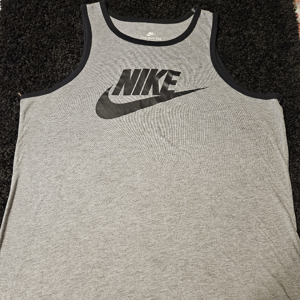 Nike Tank, sz large